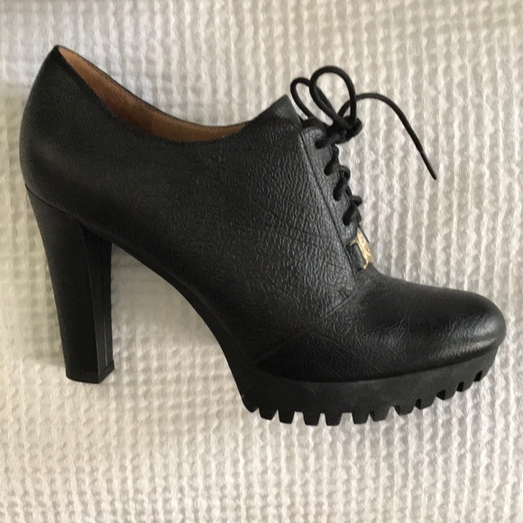 Armani Jeans Shoes - ARMANI JEANS (SZ 6.5)  BLACK LACE UP BOOTIES.